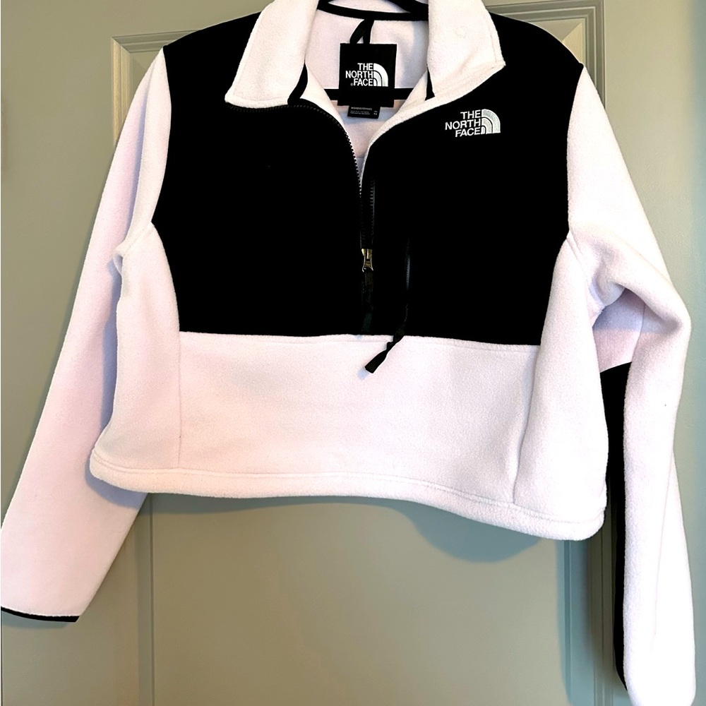 North face Cropped Pullover Jacket 🧥